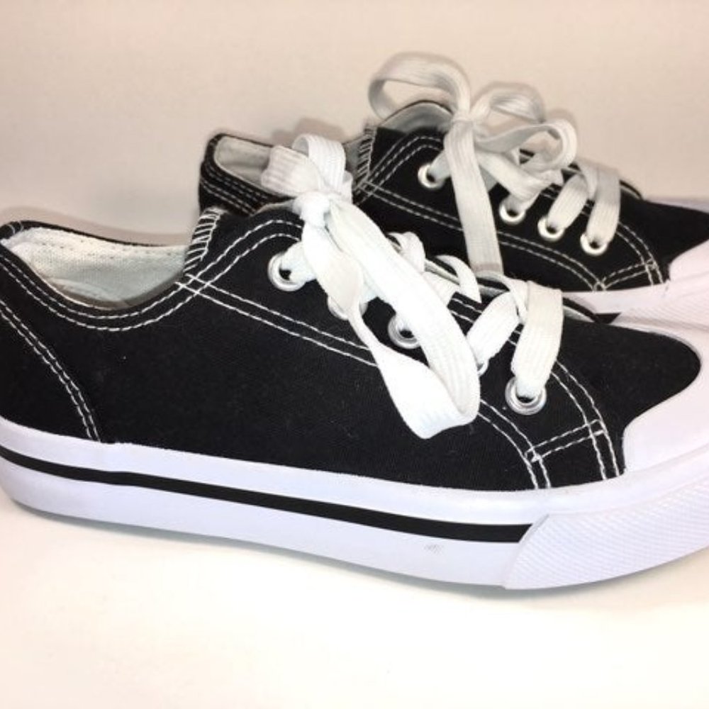 GIrl's Roebuck & Co. Black Canvas Sneakers Size 1M